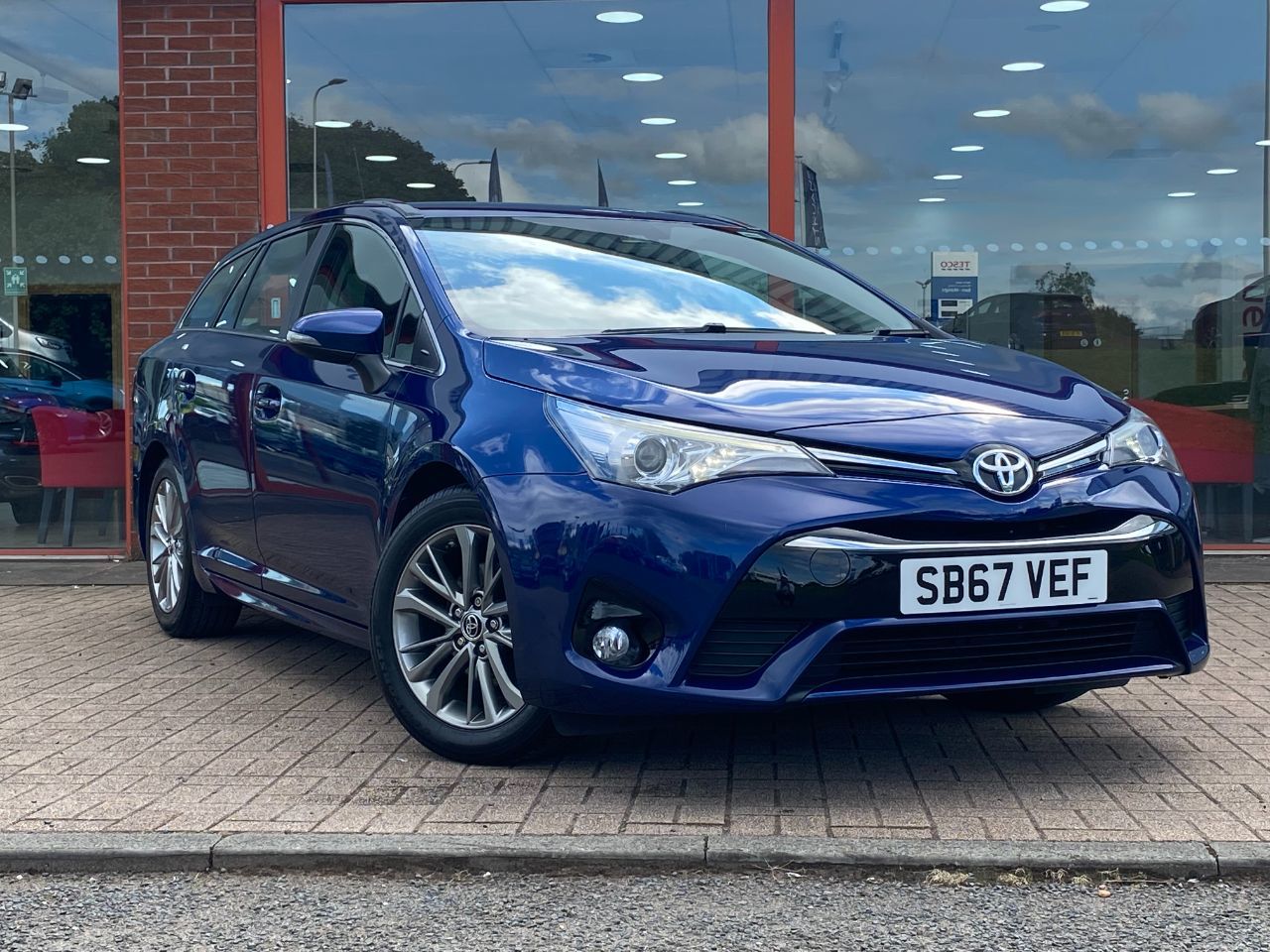 2017 Toyota Avensis