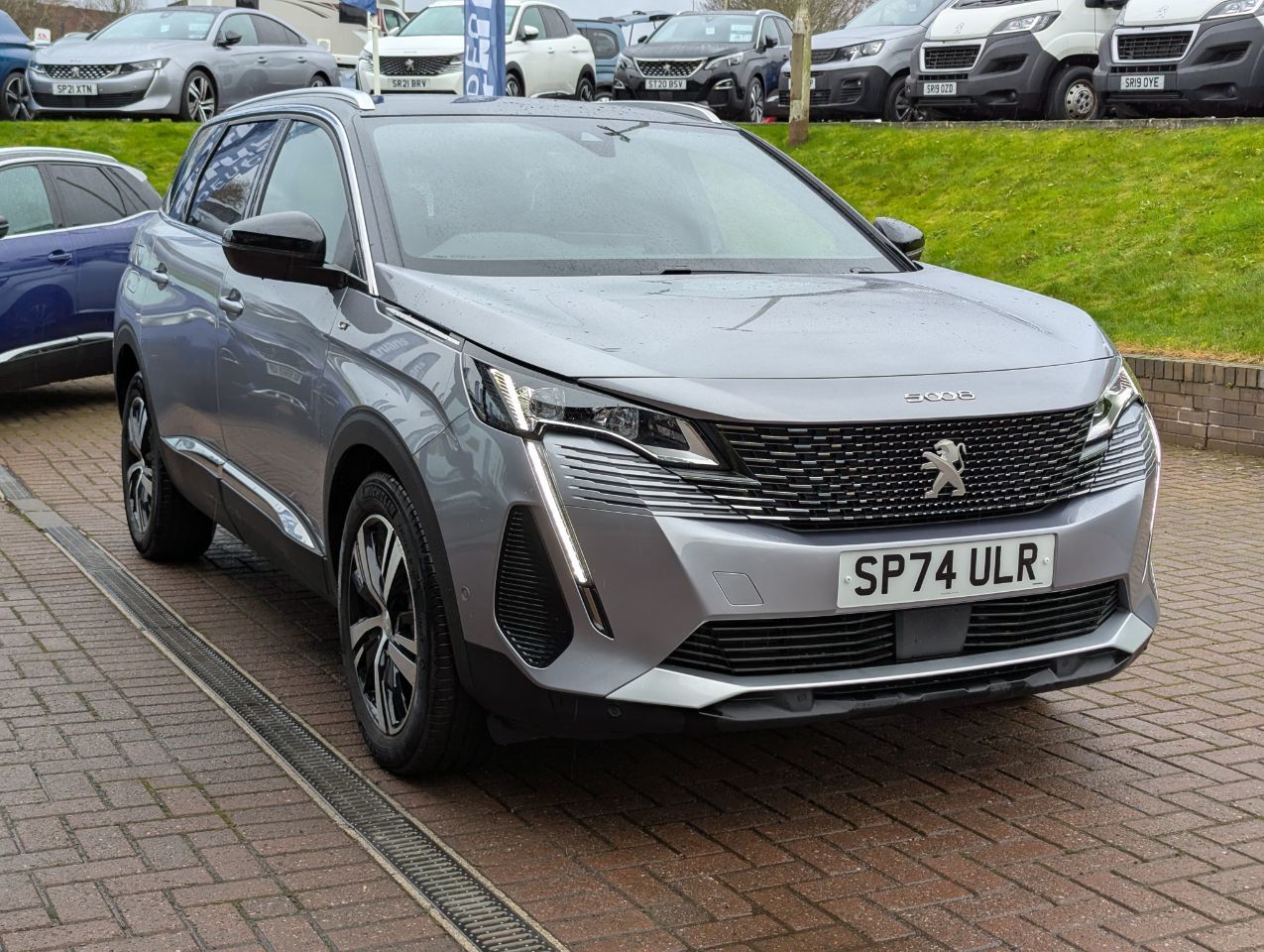 2024 Peugeot 5008